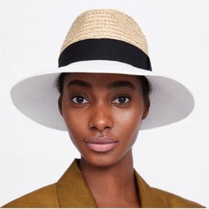 Two tone raffia hat.